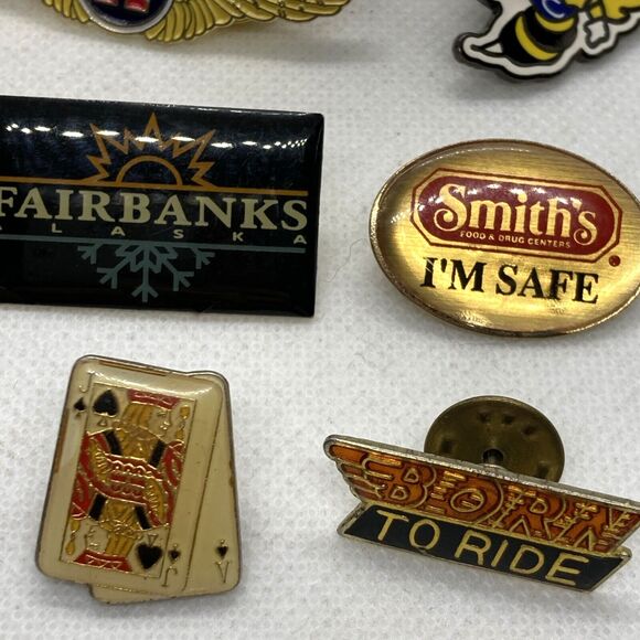 Lot of 19 Pins Garfield Darts Cards Smiths American Flight Crew Space Shuttle - Picture 2 of 9